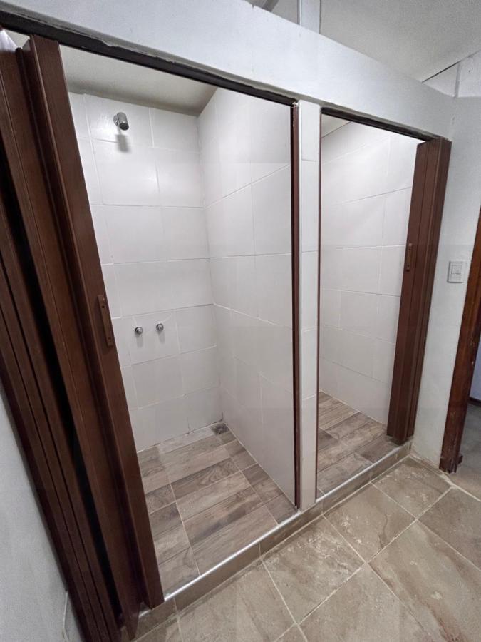 Fuxia House Hostel Мендоса Экстерьер фото