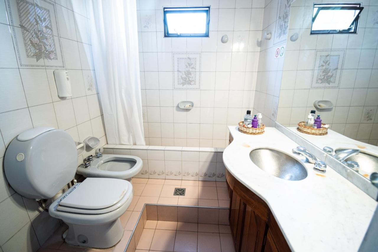 Fuxia House Hostel Мендоса Экстерьер фото