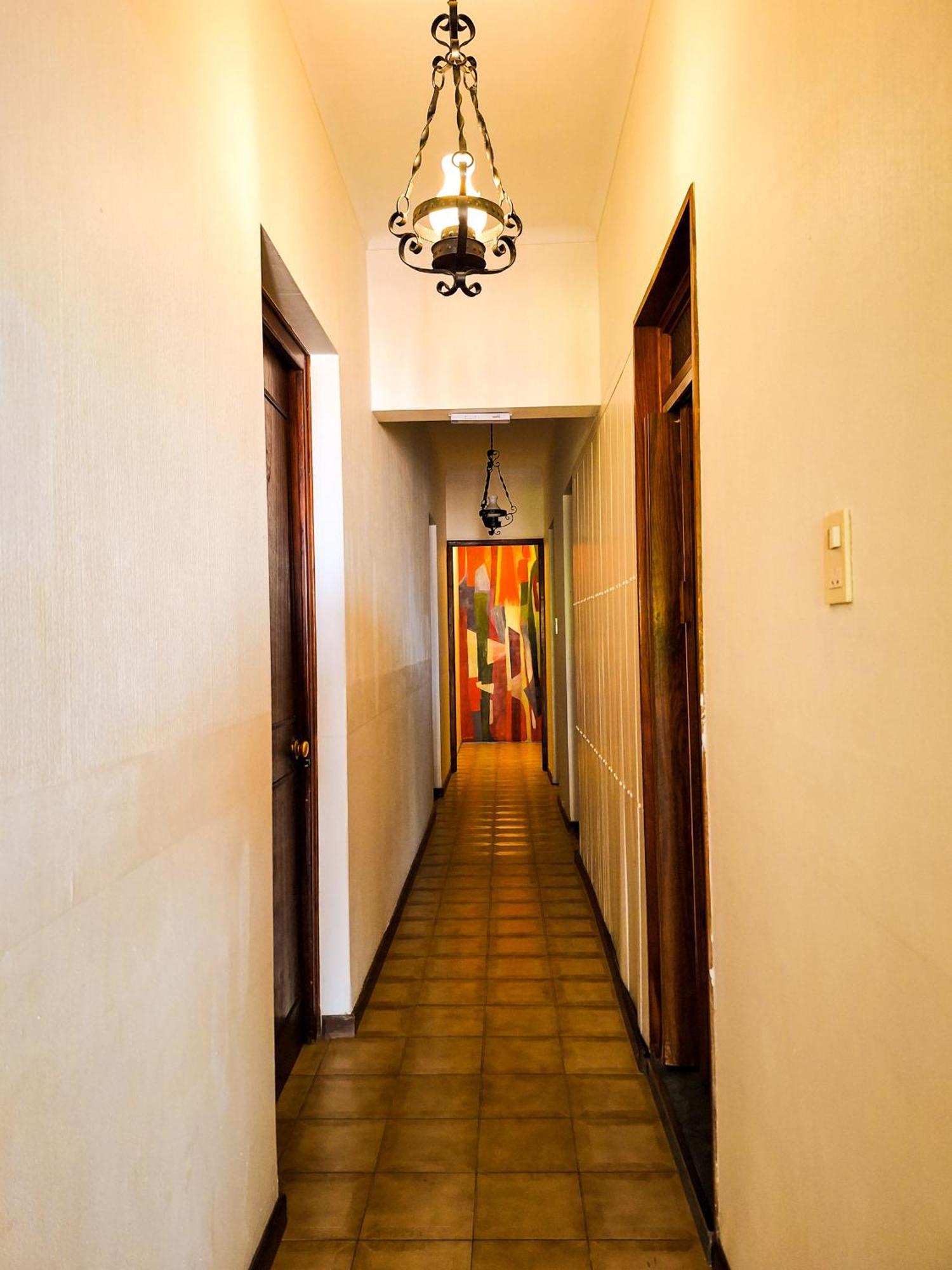 Fuxia House Hostel Мендоса Экстерьер фото