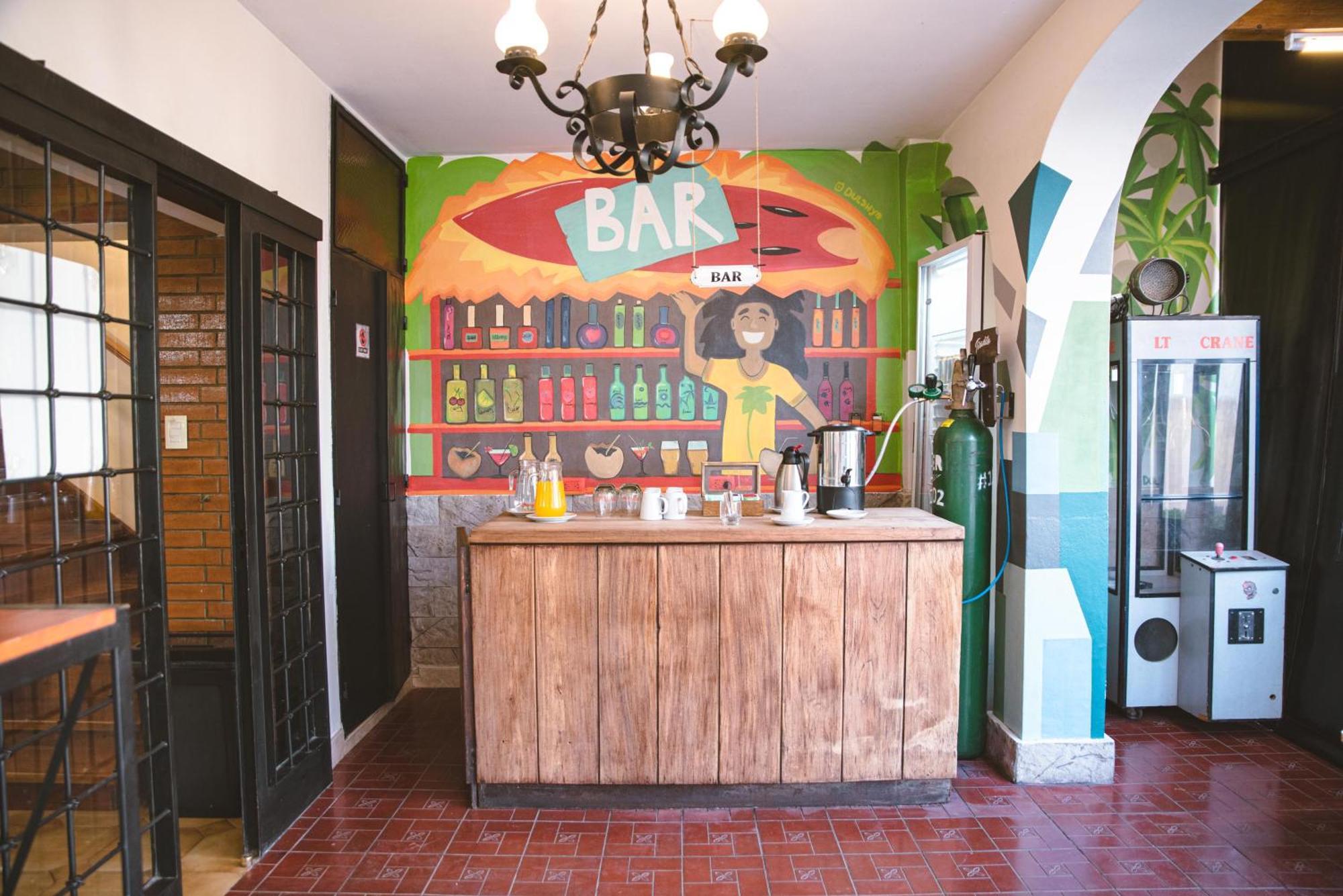 Fuxia House Hostel Мендоса Экстерьер фото